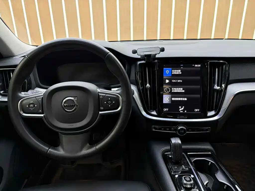 Volvo S60 Plug-in Hybrid 2021 T8 E-AWD Intelligent Luxury Edition