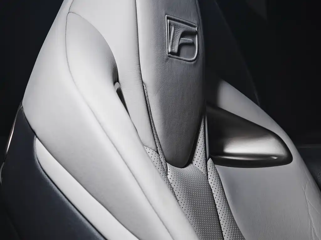 Lexus RC F 2015 F 5.0L Apex Edition