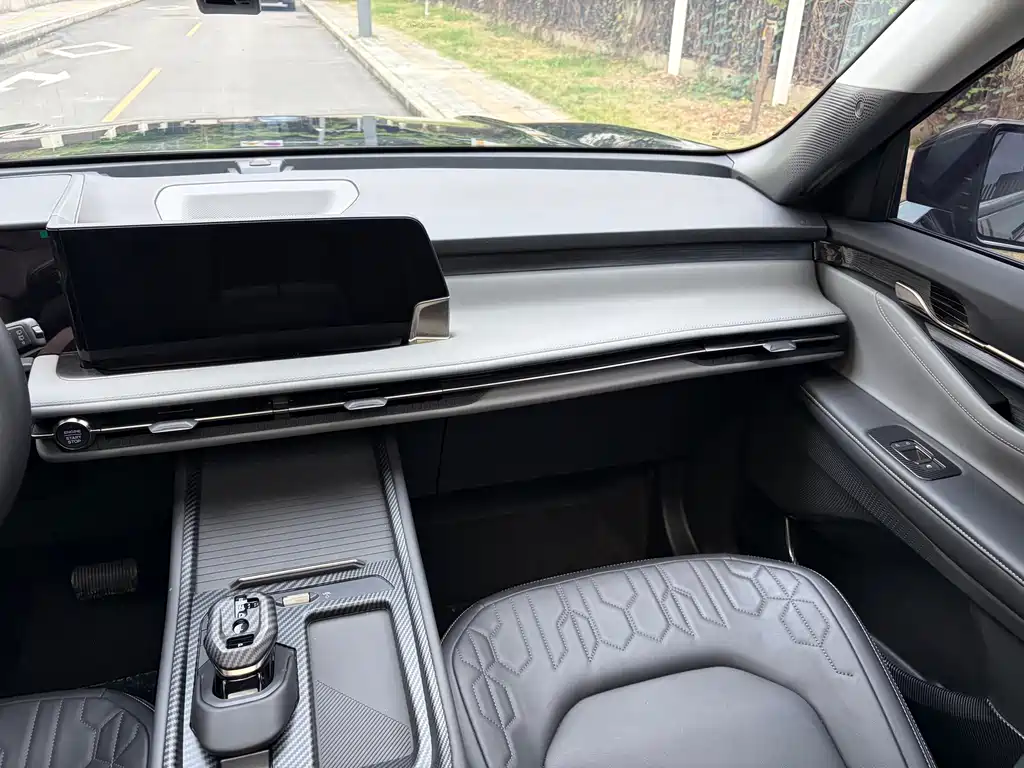 Ford Escape 2024 2.0T EcoBoost AWD 7-seat Trend Edition