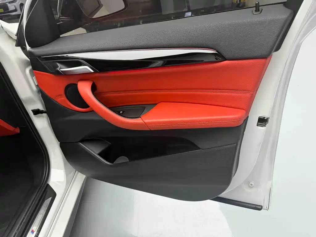 BMW X2 2020 sDrive25i Leading Edition M Sport Package