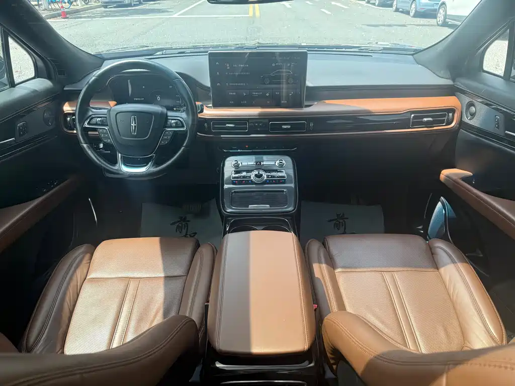 Navigator 2022 2.7T AWD Premium Edition