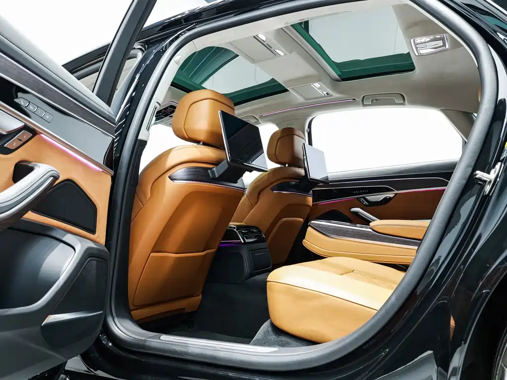 Audi A8 2024 model A8L 55 TFSI quattro flagship edition
