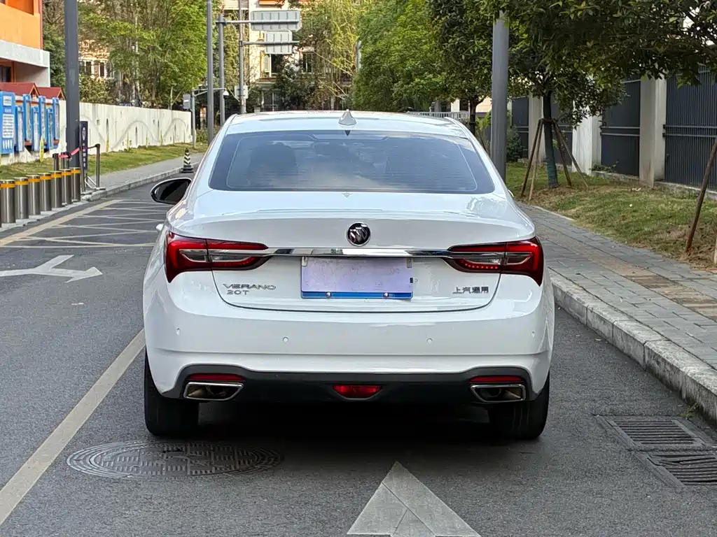 Veloster 2020 20T CVT Leading Edition