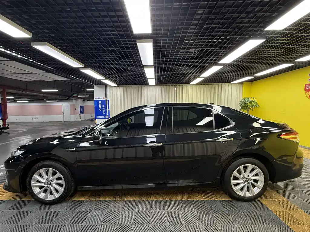 Camry 2021款 Hybrid 2.5HGVP Leading Edition