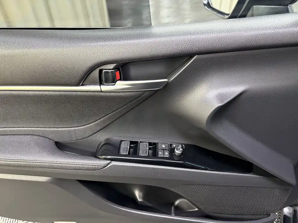 Camry 2021款 Hybrid 2.5HGVP Leading Edition