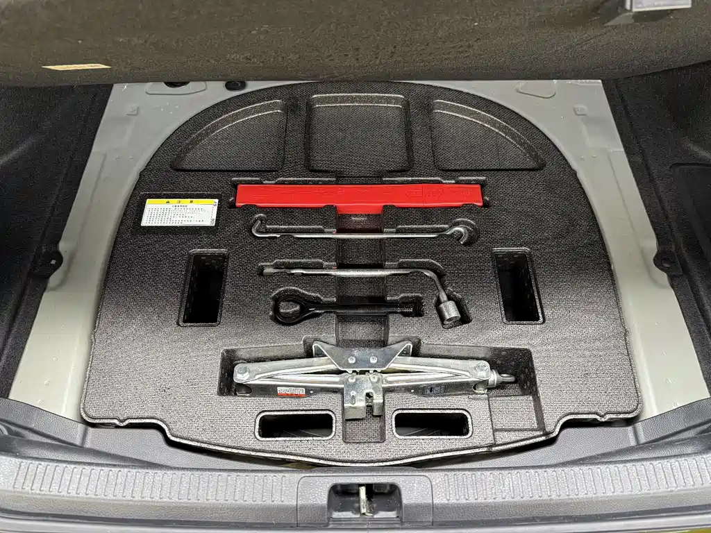 Camry 2021款 Hybrid 2.5HGVP Leading Edition