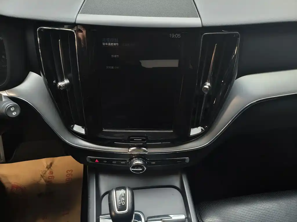 Volvo XC60 2019 T5 AWD Smart Vision Edition National V