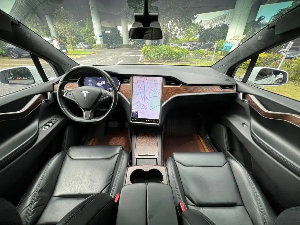 Model X 2017 Long Range Edition
