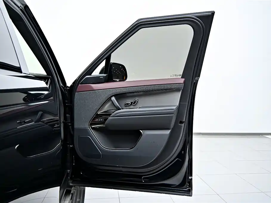Range Rover Sport 2025 Edition 400PS Stealth Special Edition