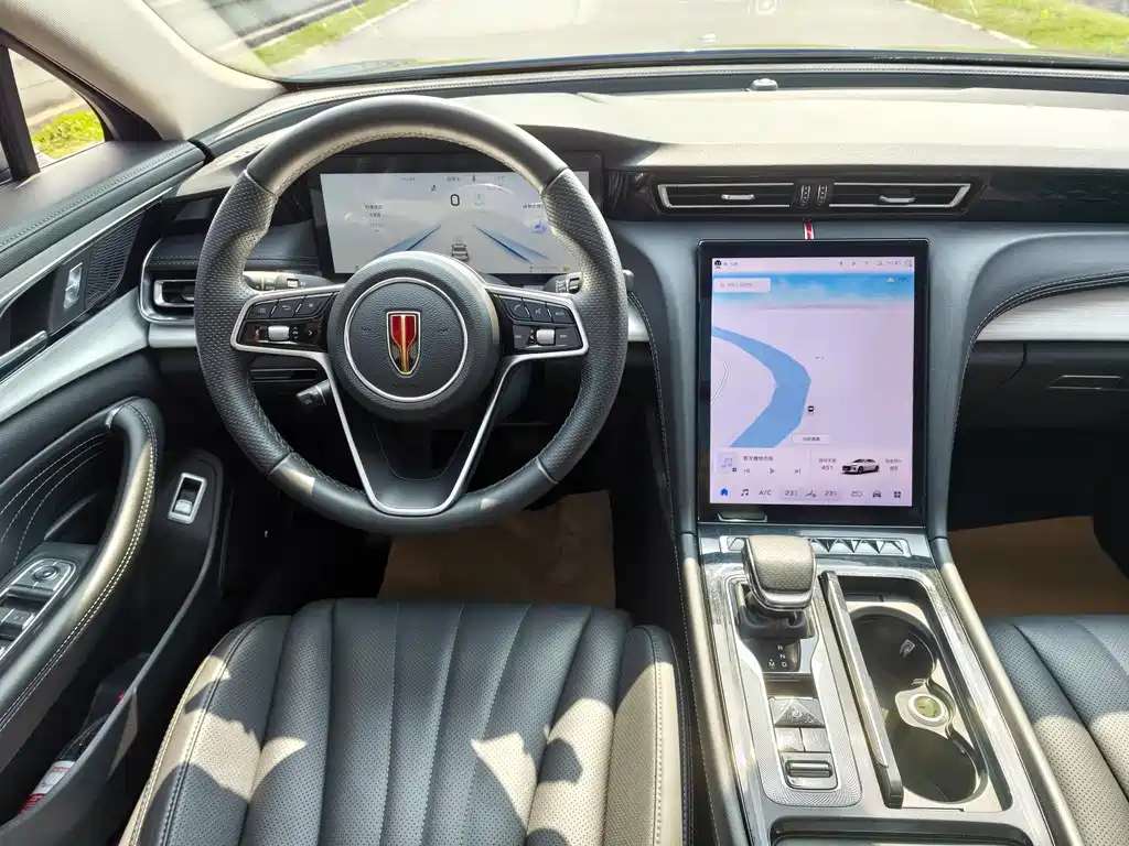 Hongqi H5 2024 Model 2.0T Automatic Smart Link Qi Chang Edition