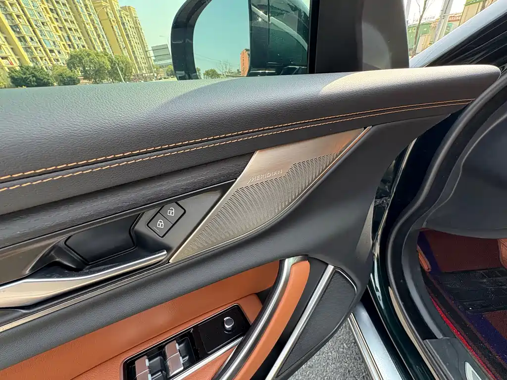 Jaguar XFL 2023 model XFL 2.0T P250 Two-Wheel Drive Elite Sports Edition