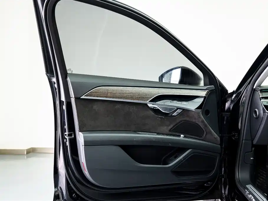 Audi A8 2019 model A8L 50 TFSI quattro Comfort Edition