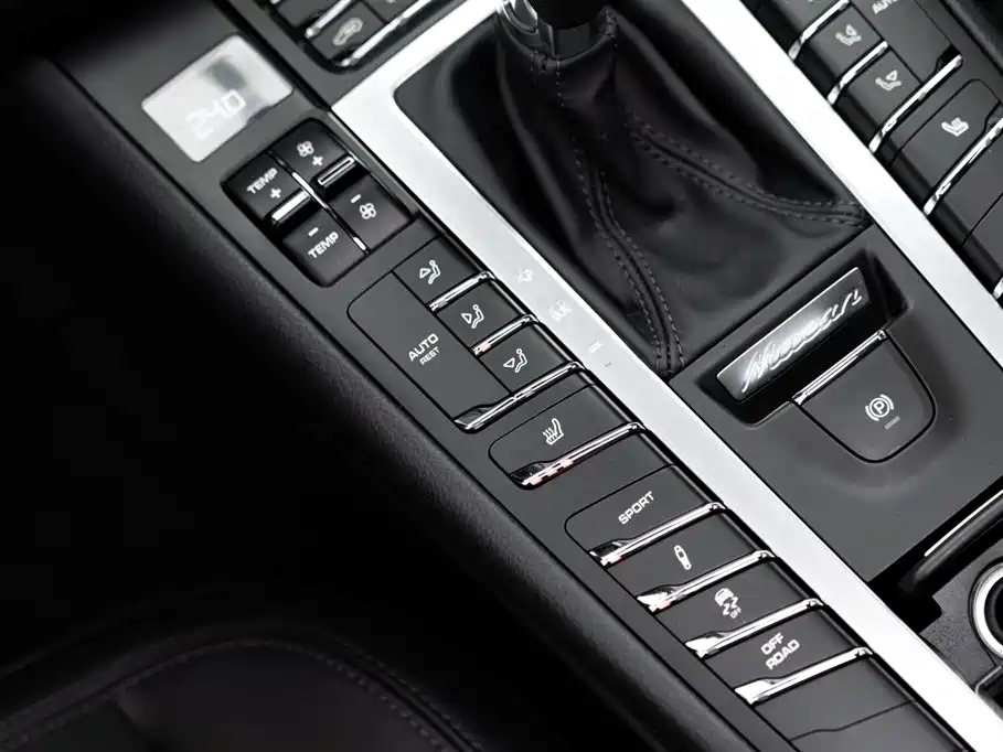 Macan 2021 2.0T