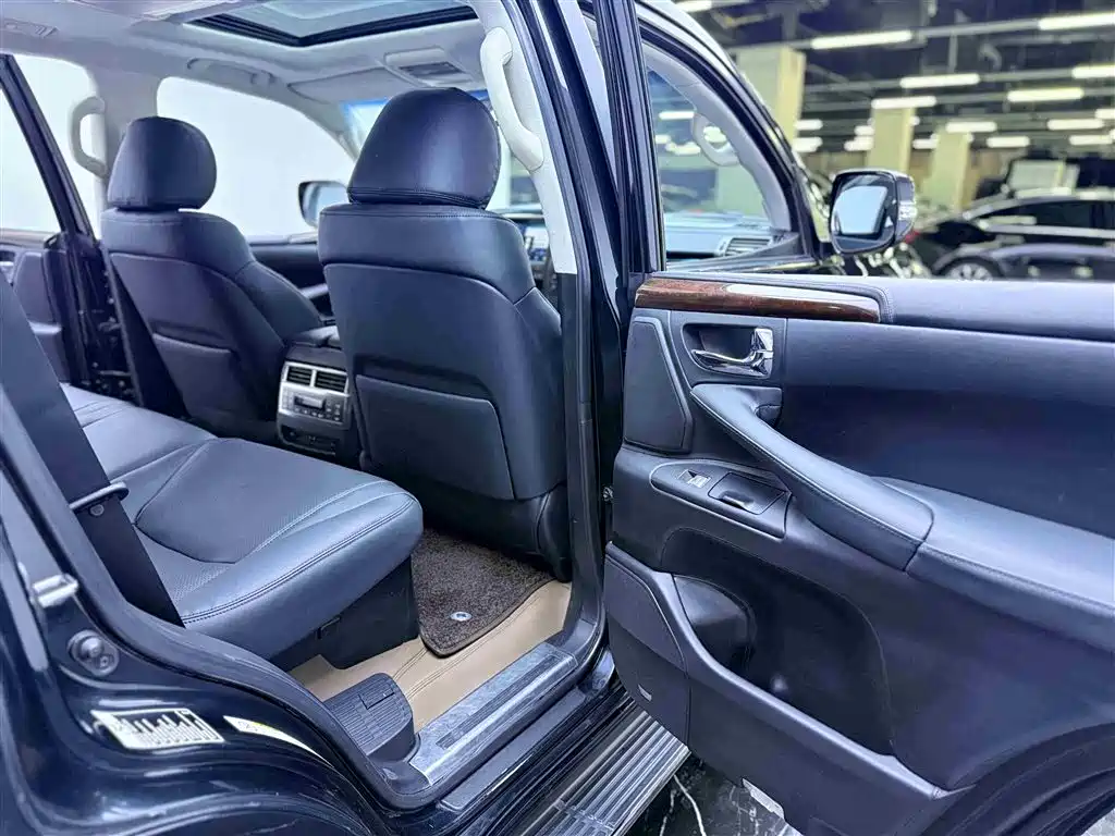 Lexus LX 2009 570