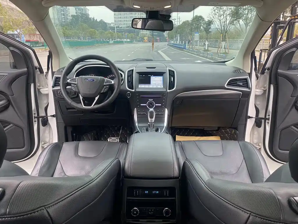 Escape 2018 EcoBoost 245 Two-wheel drive Luxury Edition 7-seater National V