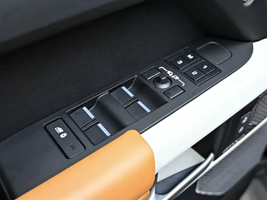 Land Rover Defender 2024 110 3.0T P400 X-DYNAMIC HSE