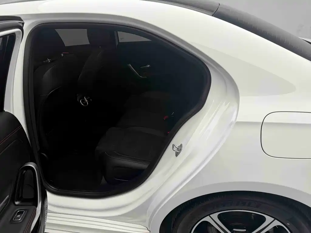 Mercedes-Benz A-Class 2024 Facelift A 200 L Fashion Edition