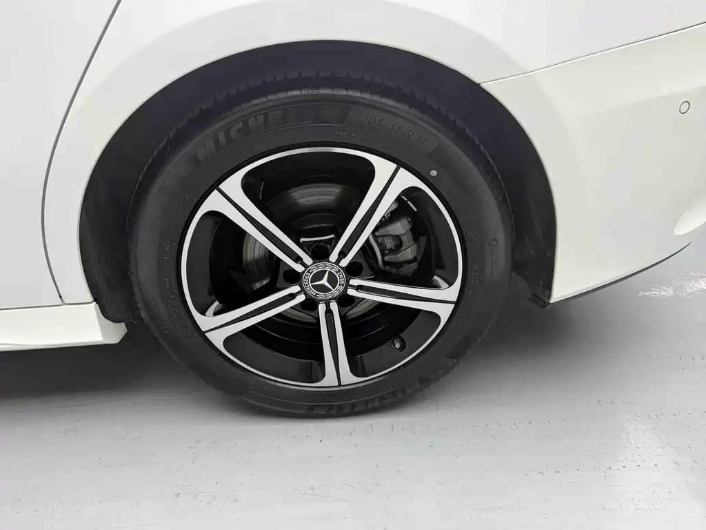 Mercedes-Benz A-Class 2024 Facelift A 200 L Fashion Edition