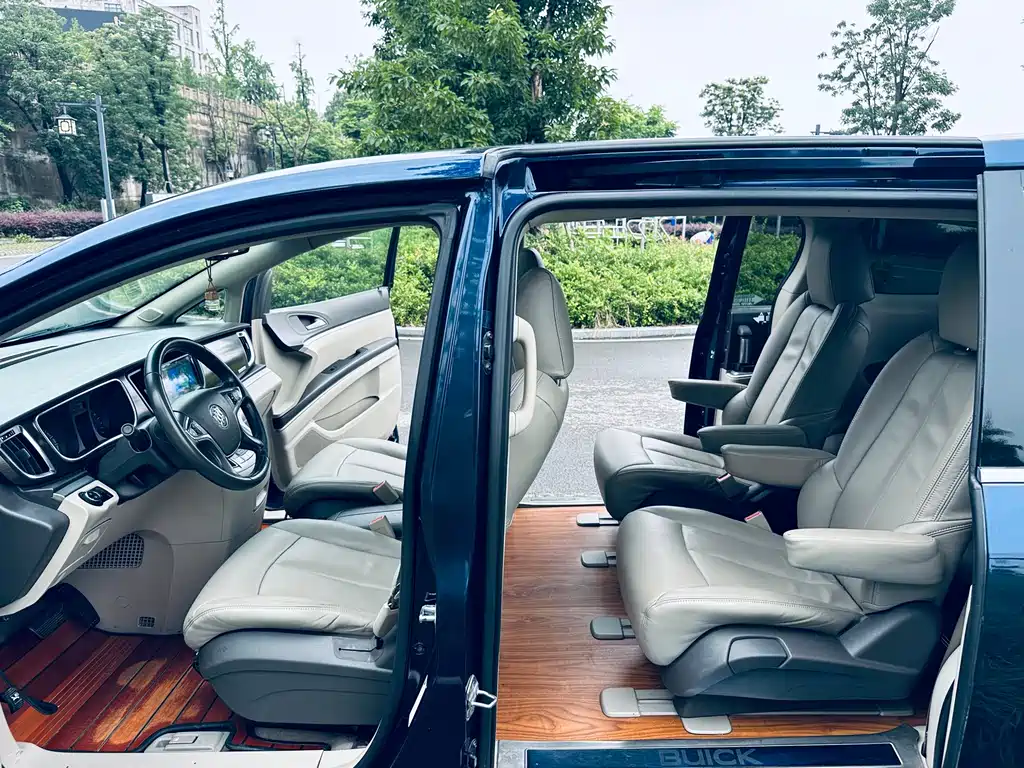 Buick GL8 2013 2.4L CT Luxury Business Comfort Edition