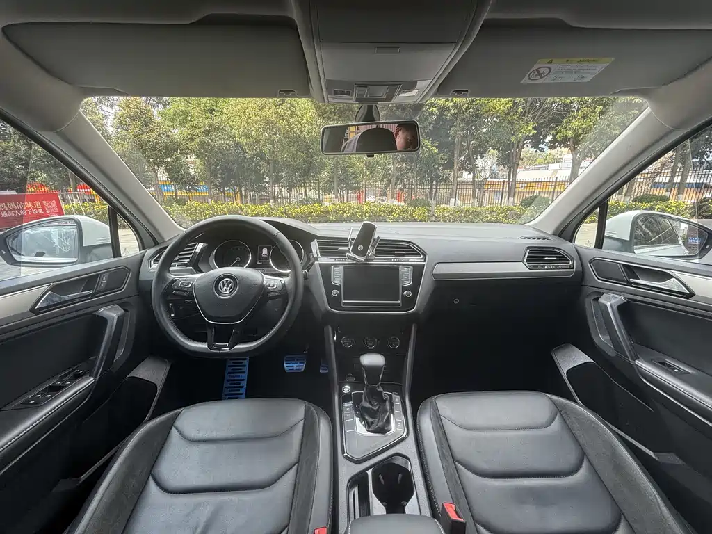Tiguan L 2018 330 TSI Automatic Two-wheel Drive Comfort Edition