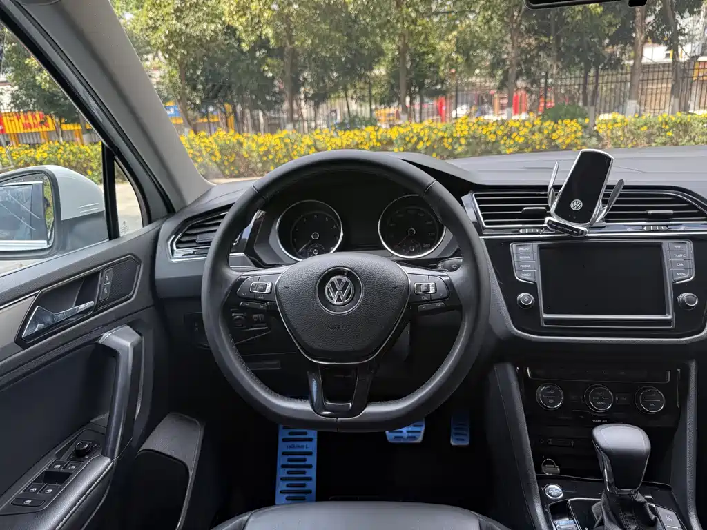 Tiguan L 2018 330 TSI Automatic Two-wheel Drive Comfort Edition