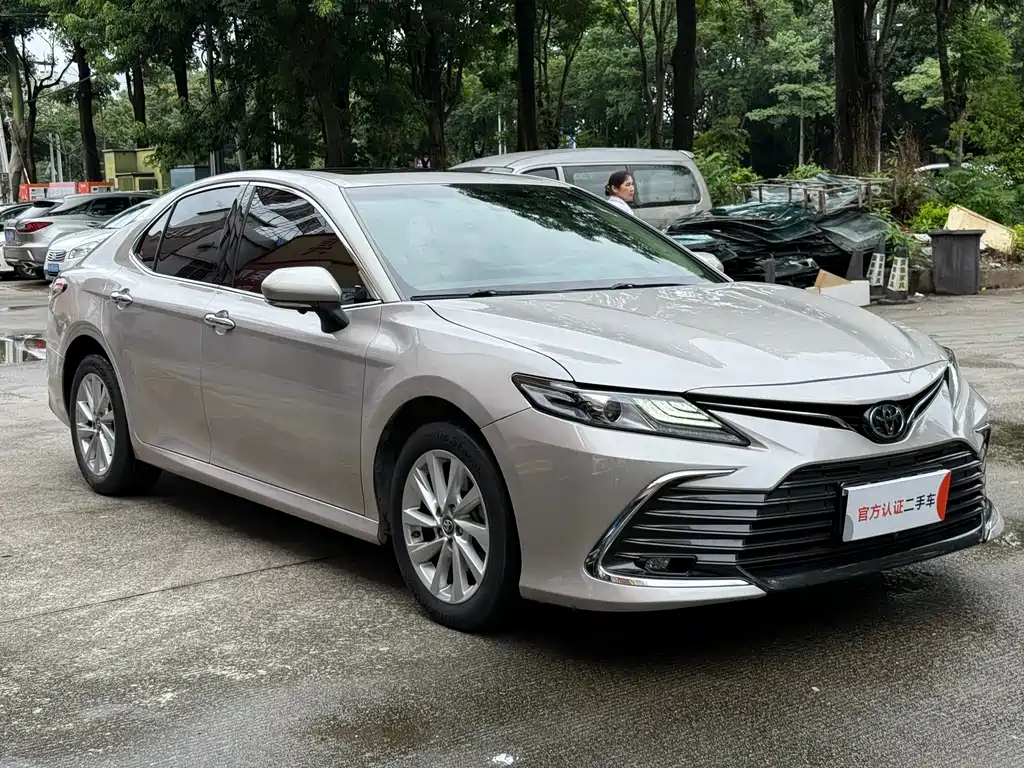Camry 2021 2.0G Luxury Edition