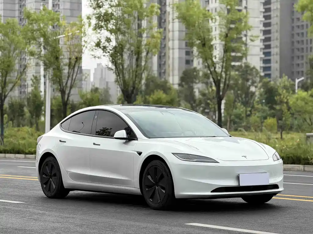 Model 3 Rear-Wheel Drive 2025 Refreshed Edition