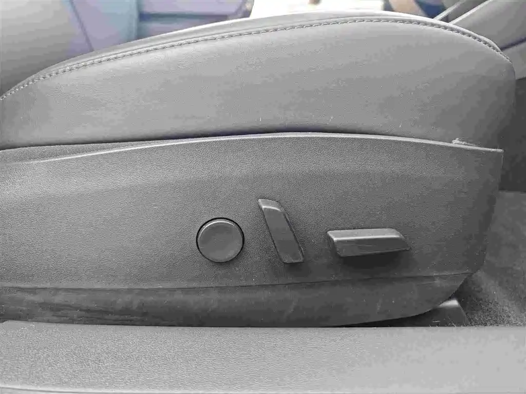 Model 3 Long Range Rear-Wheel Drive 2020款