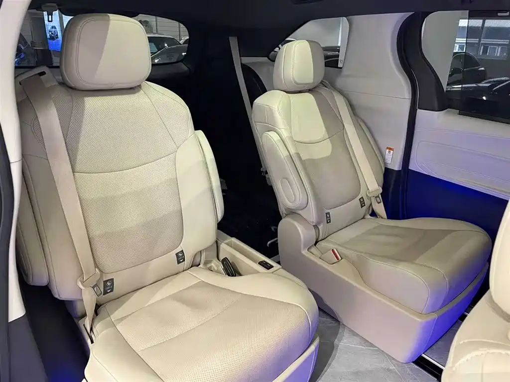 Gravita 2023 2.5L Hybrid Prestige PLUS Edition
