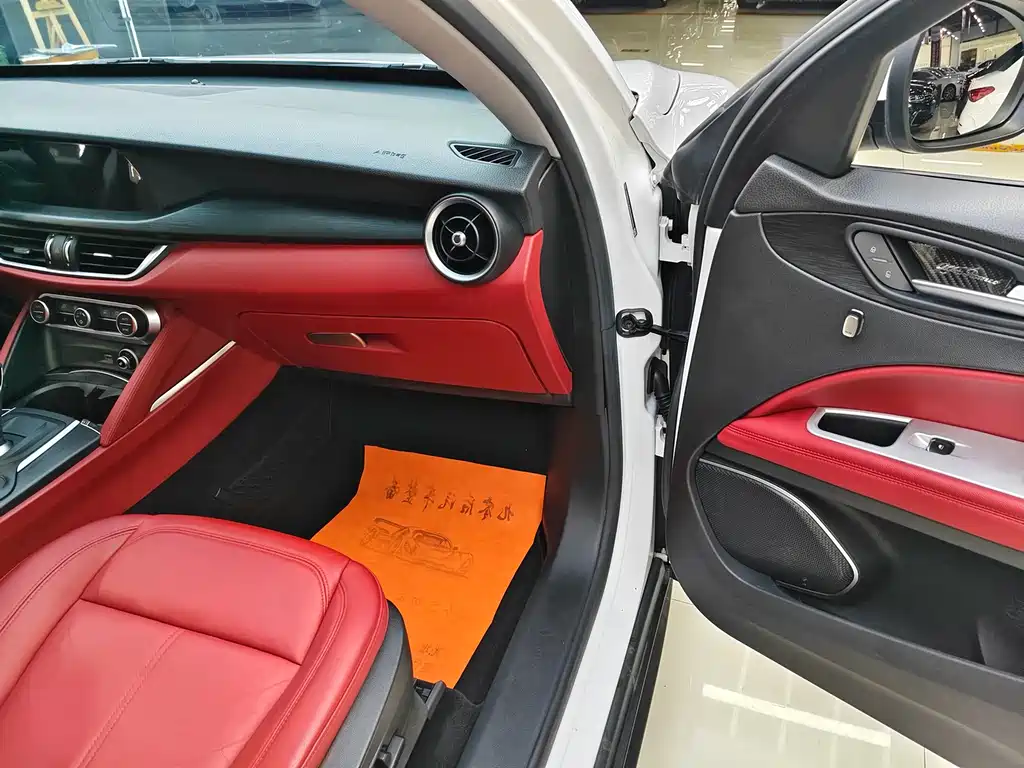 Stelvio 2017 2.0T 200HP Elite Edition
