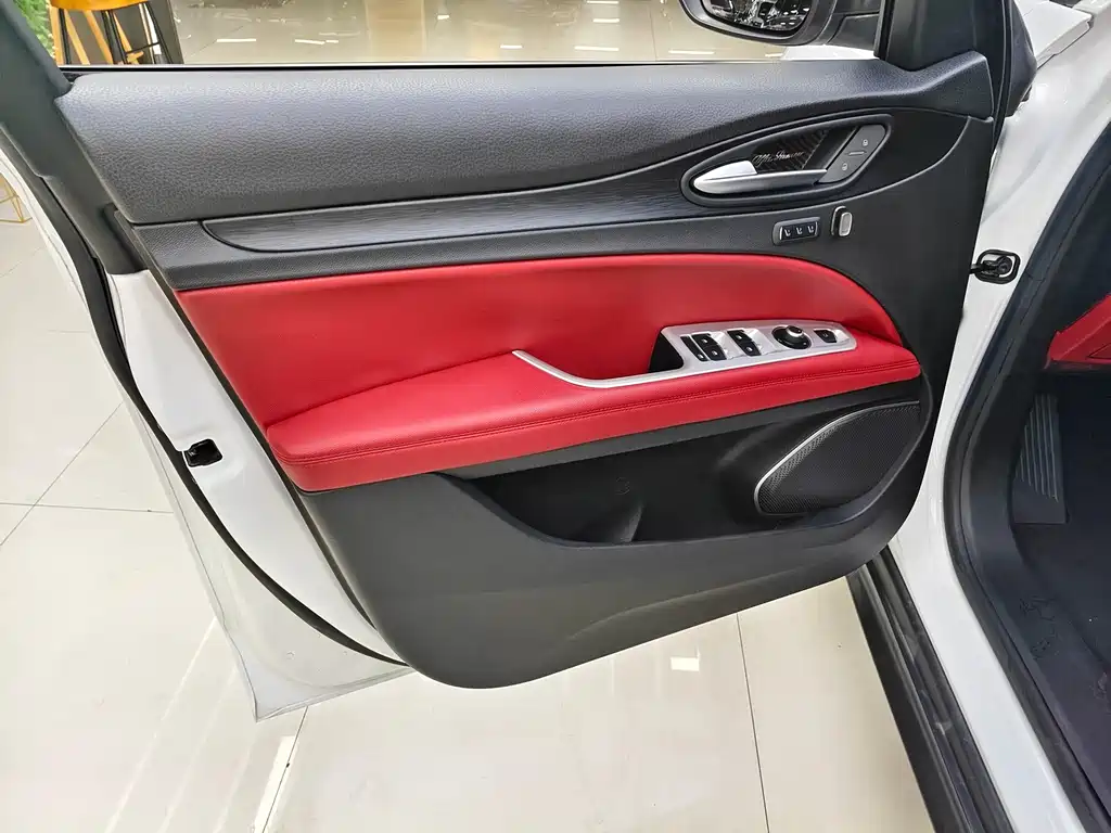 Stelvio 2017 2.0T 200HP Elite Edition