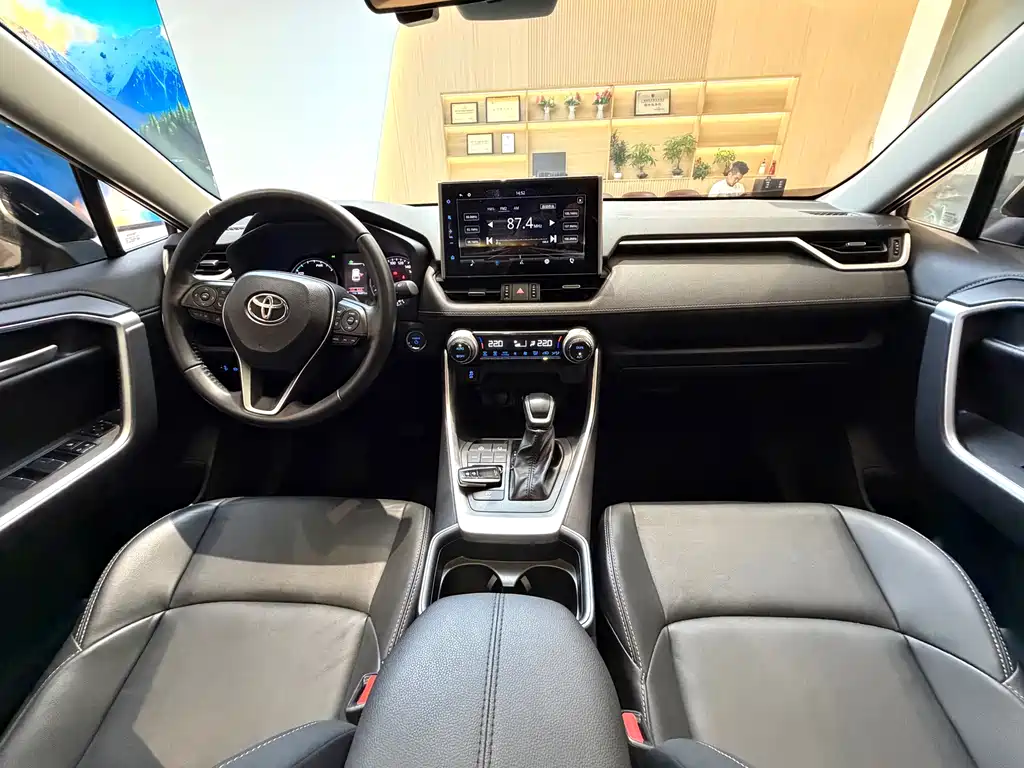 Velaranda 2022 model Hybrid 2.5L E-CVT two-wheel drive luxury edition