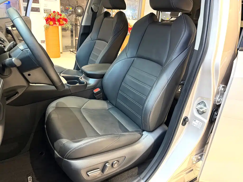Velaranda 2022 model Hybrid 2.5L E-CVT two-wheel drive luxury edition