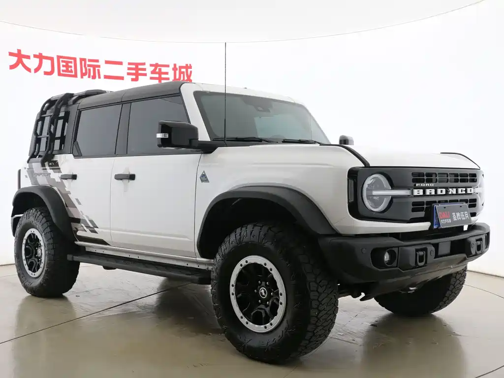 Ford Bronco 2024 2.3T Matte Black Big Foot Off-Road Edition