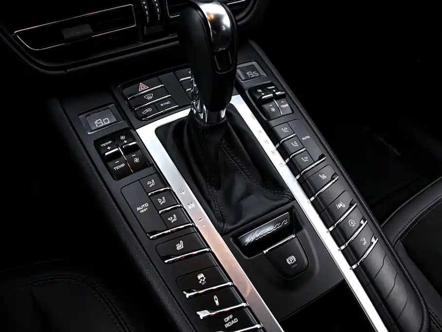 Macan 2021 2.0T