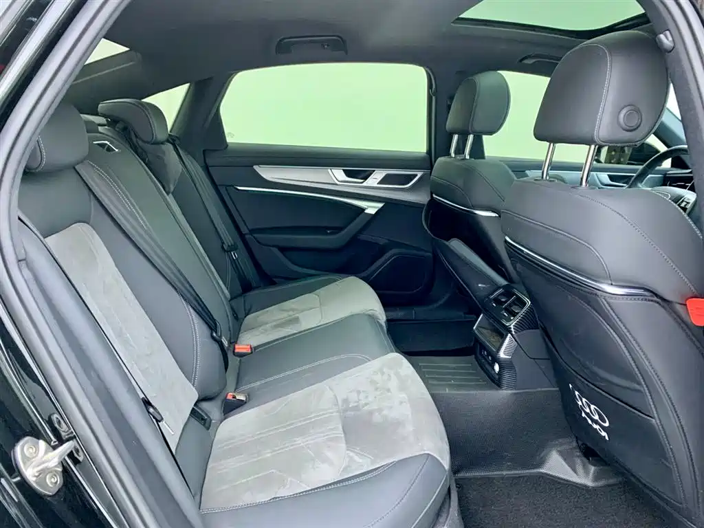 Audi A6L 2024 40 TFSI Luxury Dynamic Edition