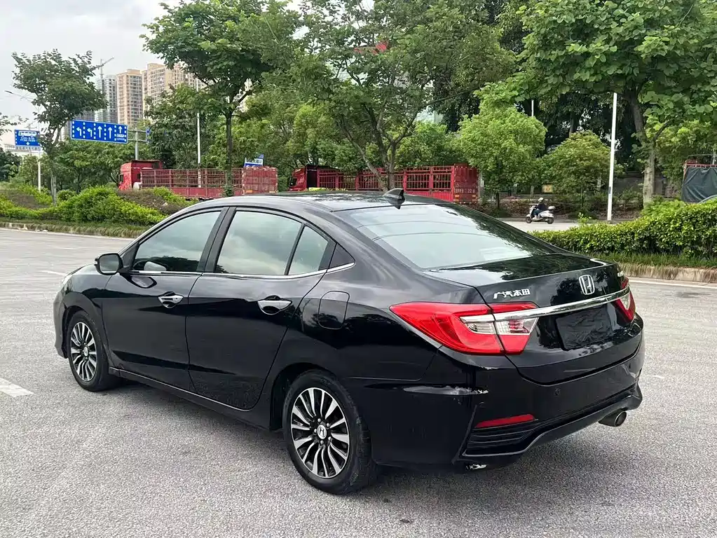 Civic 2015 1.8L Automatic Luxury Edition