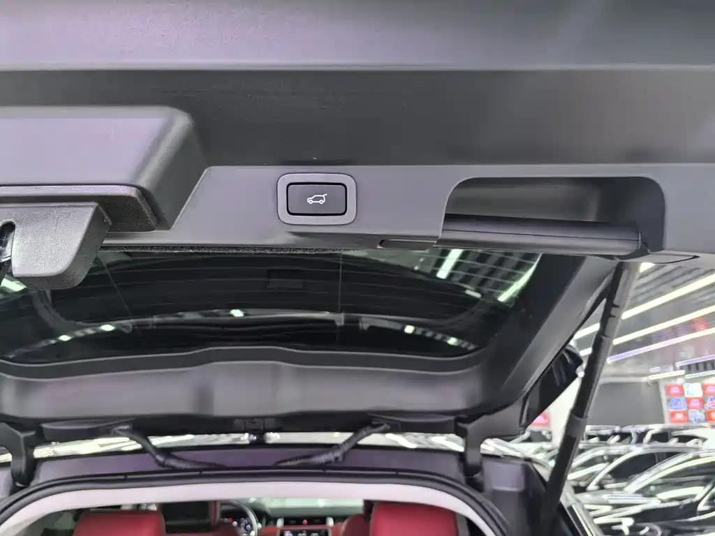 Range Rover Sport 2021 3.0 L6曜黑版