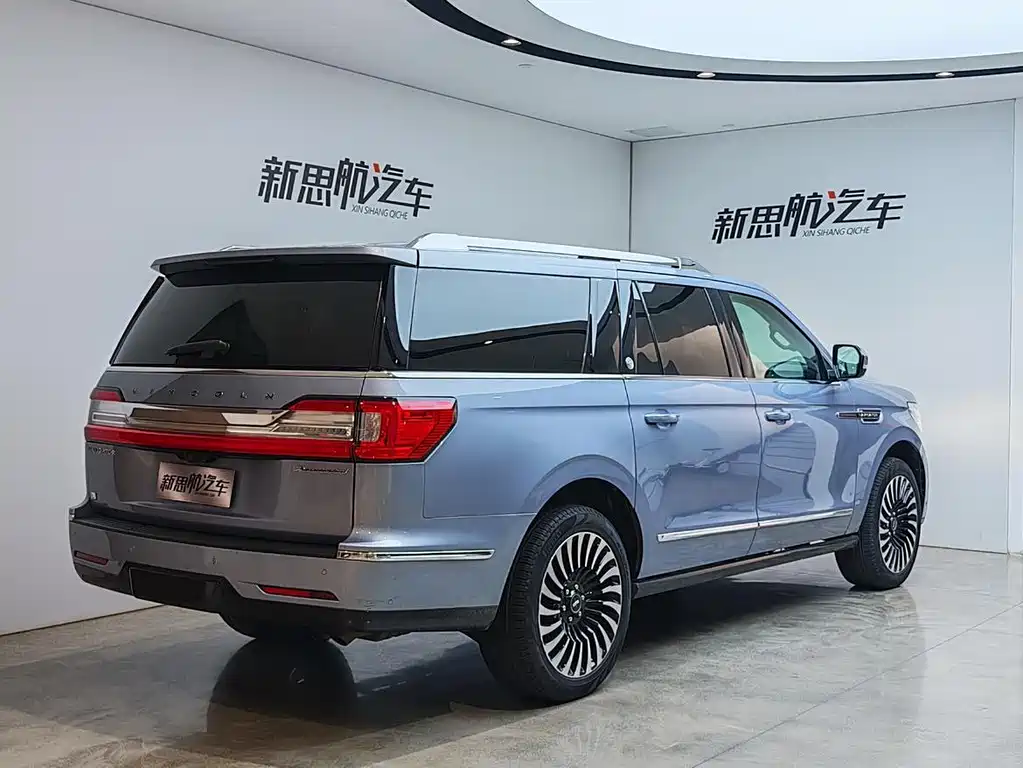 Navigator 2020 3.5T Long Axle Presidential Edition