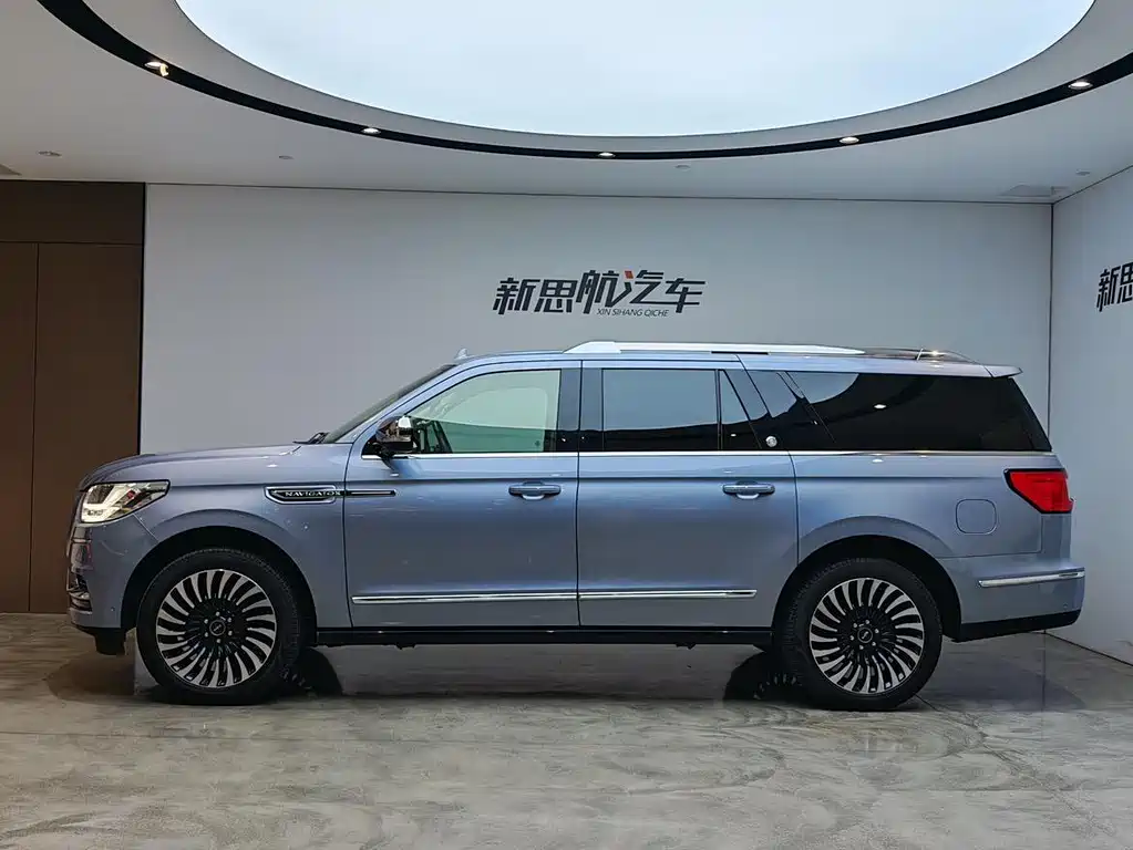 Navigator 2020 3.5T Long Axle Presidential Edition