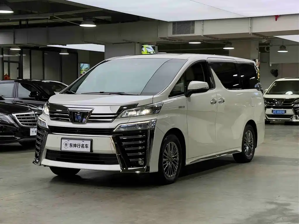 Willow 2021 Crown Hybrid 2.5L HV Prestige Edition