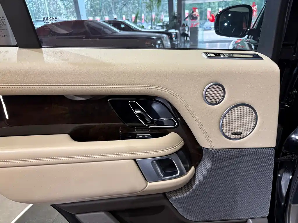 Range Rover 2022 3.0 L6 360PS Classic Edition