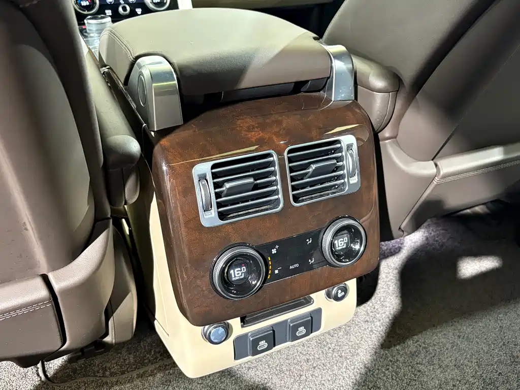 Range Rover 2022 3.0 L6 360PS Classic Edition