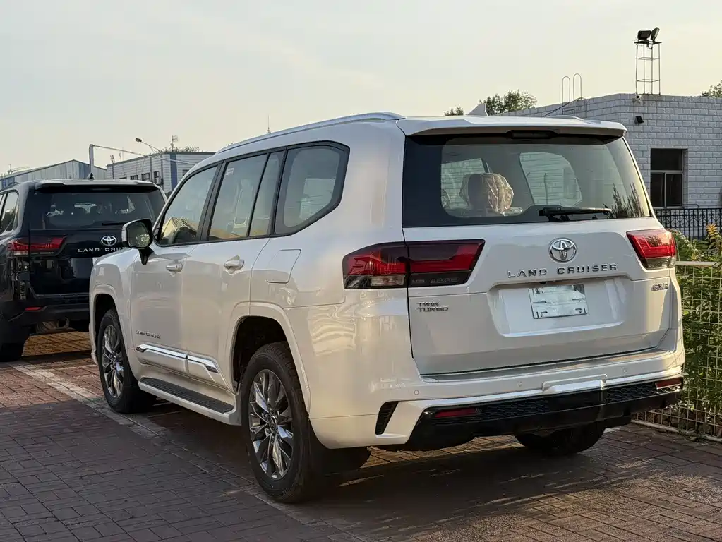 Land Cruiser (Import) 2025 Model 3.3T Diesel Edition