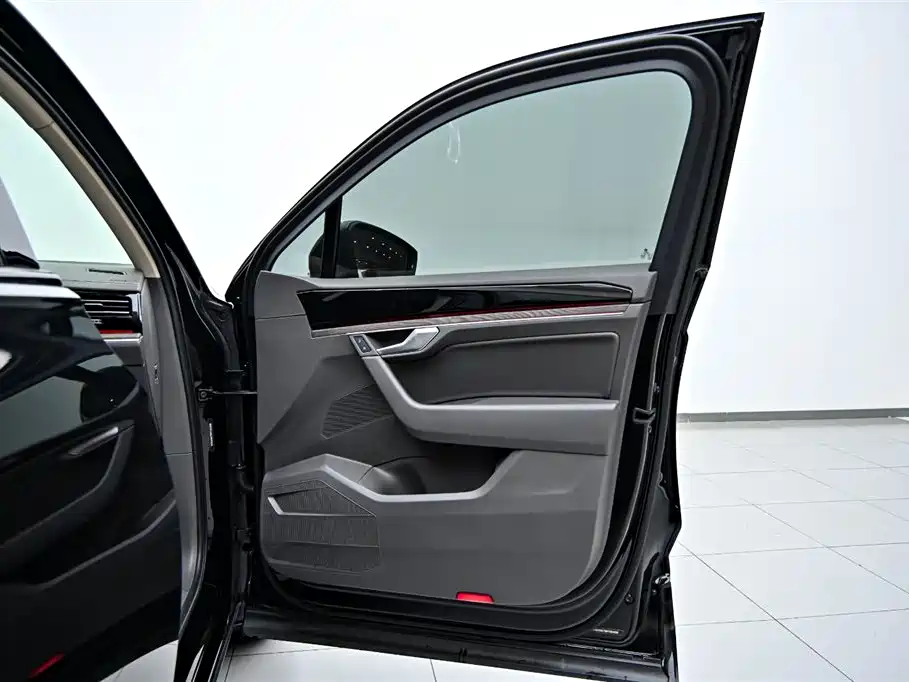 Touareg 2022 3.0 TSI Rishang Edition Yaoke Sports Package