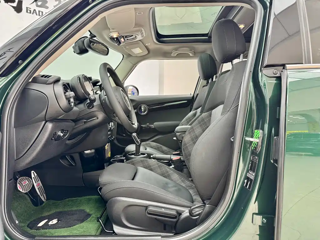 MINI 2018 1.5T Cooper Classic Five-Door Edition