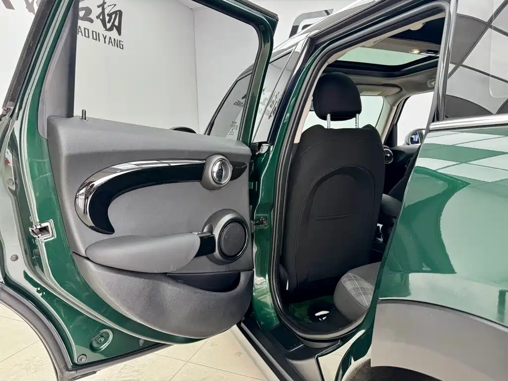 MINI 2018 1.5T Cooper Classic Five-Door Edition