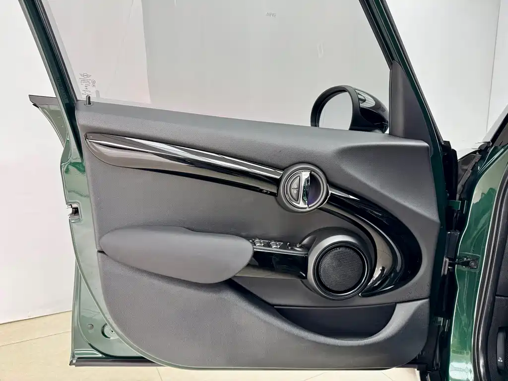MINI 2018 1.5T Cooper Classic Five-Door Edition