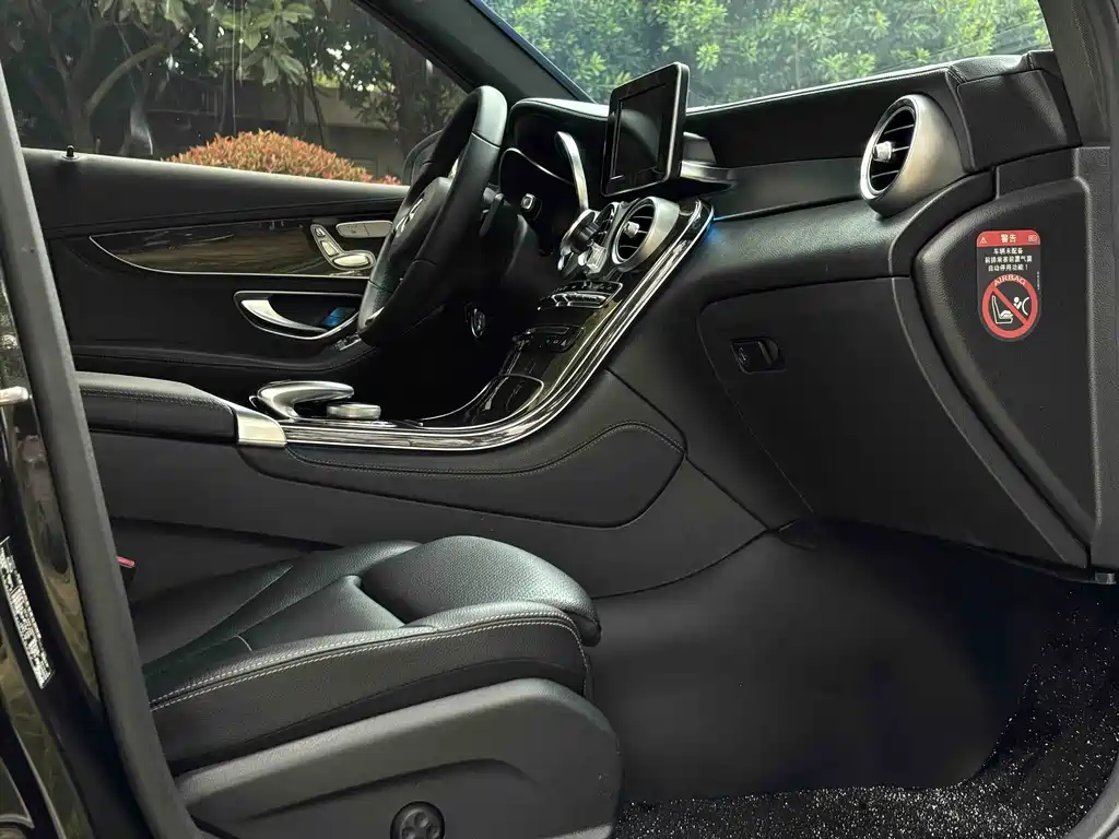 Mercedes GLC 2016 GLC 260 4MATIC Luxury Edition