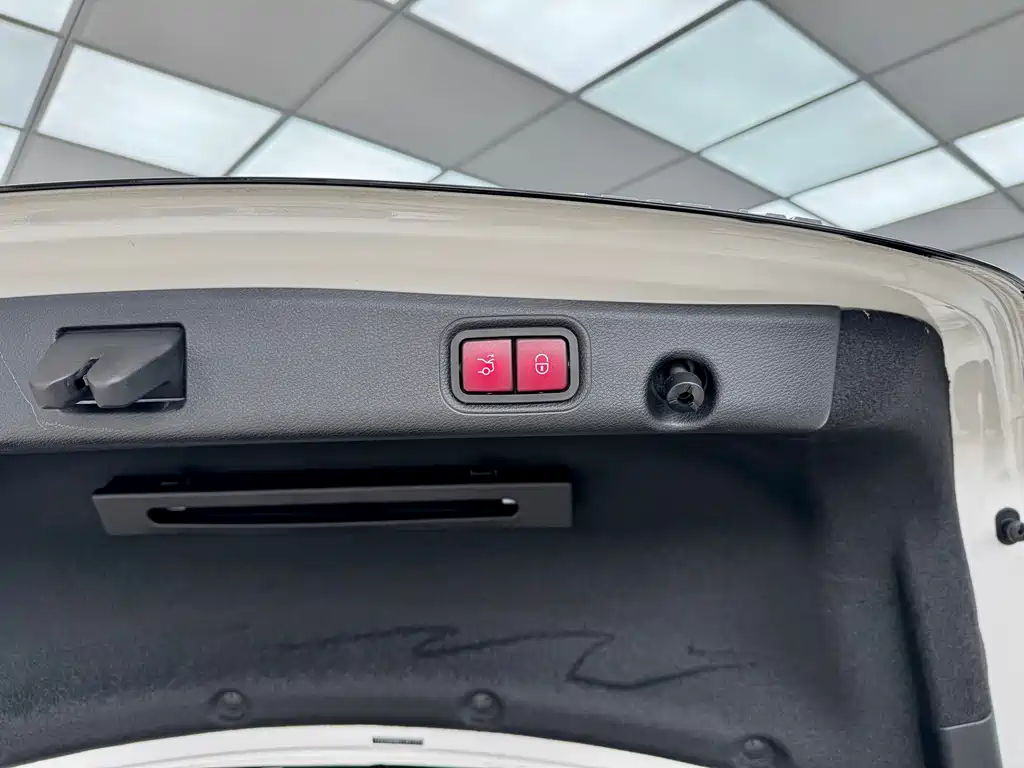 Mercedes-Benz E-Class 2020 Model Year Restyled E 300 L Sporty Exclusive Edition
